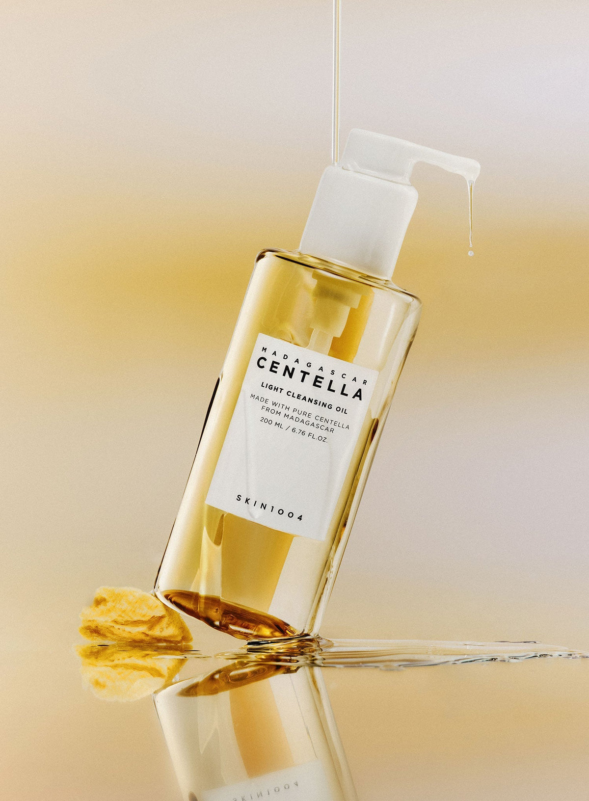 Madagascar Centella Light Cleansing Oil (200ml)