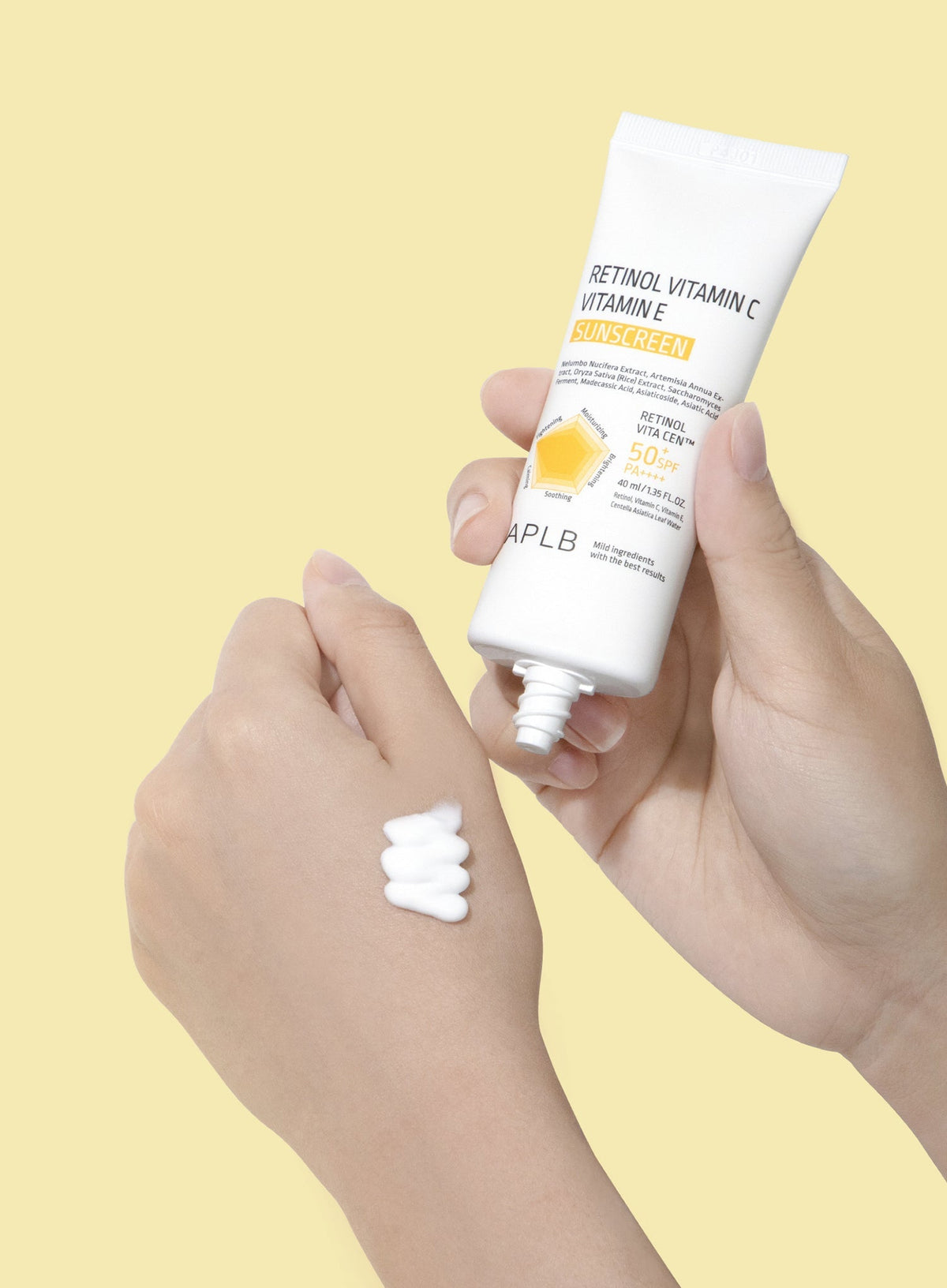 Retinol Vitamin C Vitamin E Sunscreen (SPF50+ PA++++) (40ml)
